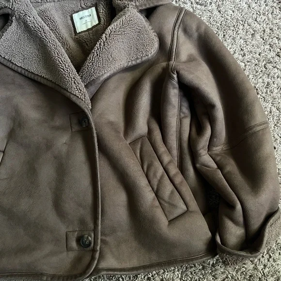 Hollister Sherpa Lined Faux Brown Suede Jacket - Picture 4 of 6